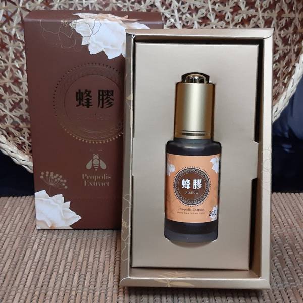 6717ea0e674a021ad33d5727a090debc.jpg 台灣蜂膠(不含酒精)30cc